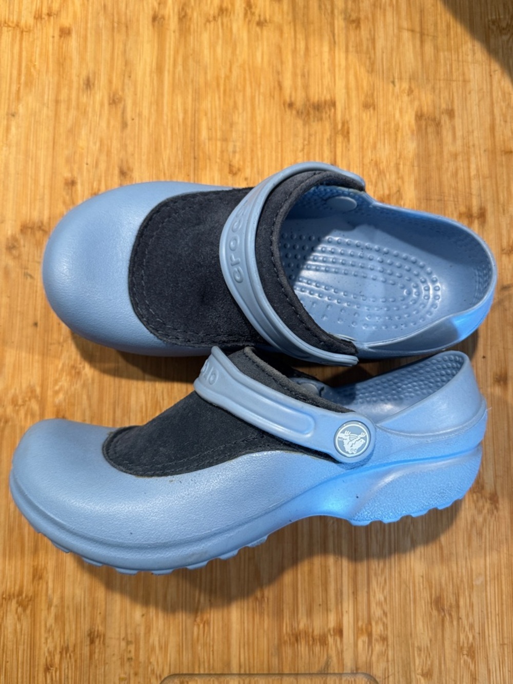 CROCS Troika Suede-Top Clogs Light Blue and Navy- Size: Women’s 5/Youth 3